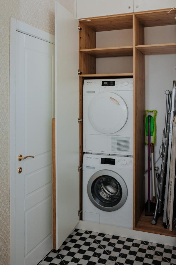 V.I.P Apartments Dominikanos Lviv Ngoại thất bức ảnh
